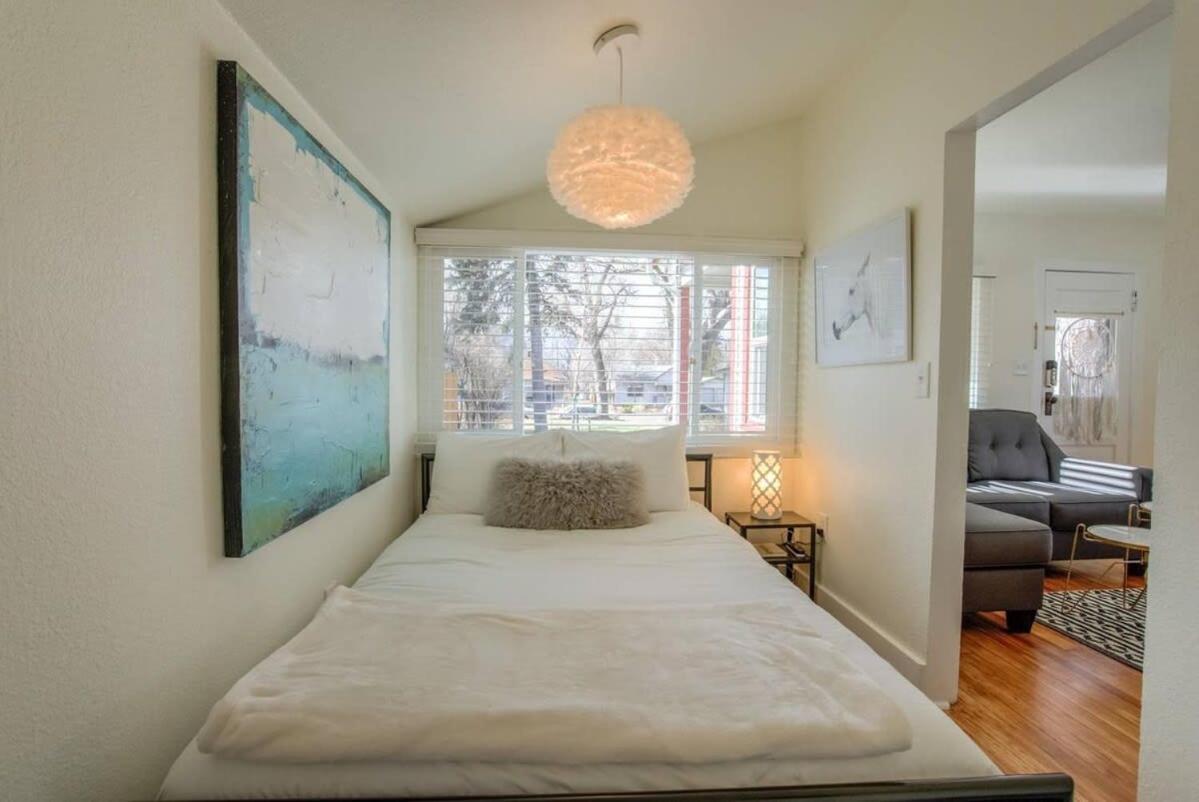 Вилла Vintage Tiny House Cute 1Bdrm Big Appeal Колорадо-Спрингс Экстерьер фото
